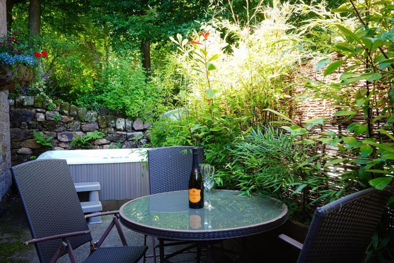 Pine With Private Hot Tub Appartement *